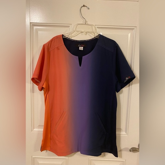 koi Tops - Koi scrub top